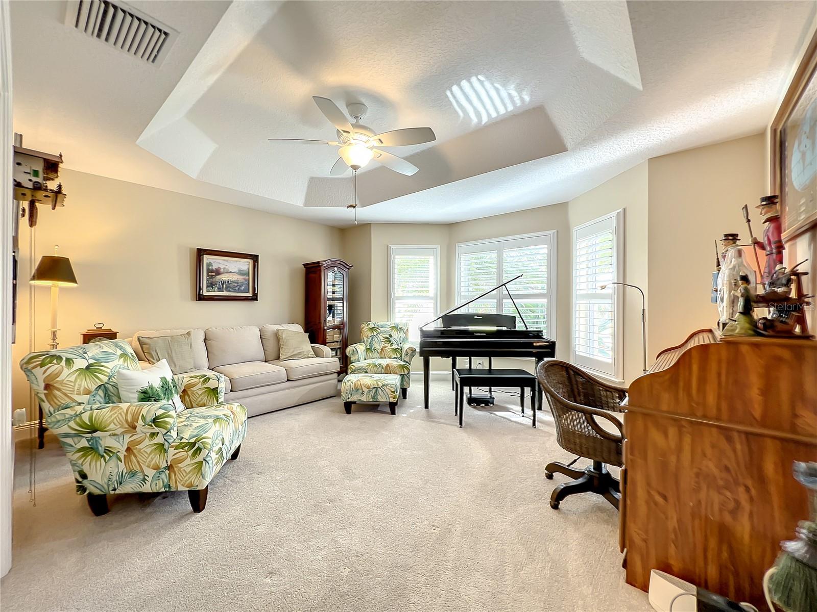 Image 63 of 91 For 4239 Deskin Lane