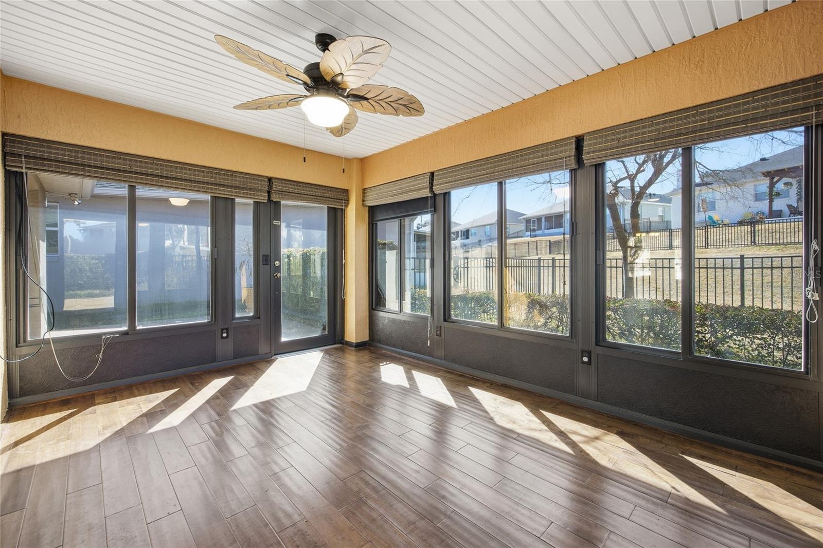 Image 22 of 33 For 6440 50th Terrace