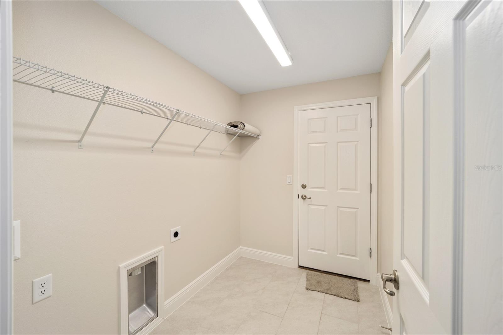 Image 17 of 20 For 8836 Sandree Drive