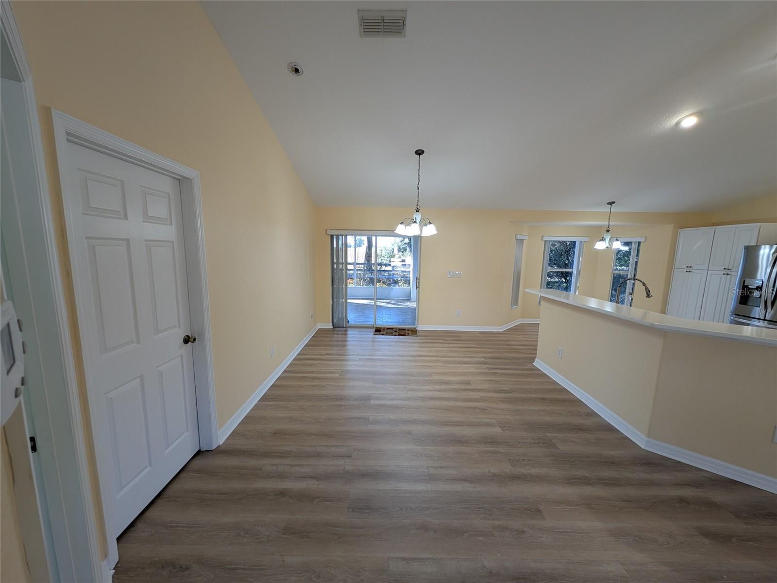 Image 23 of 85 For 9573 53rd Circle