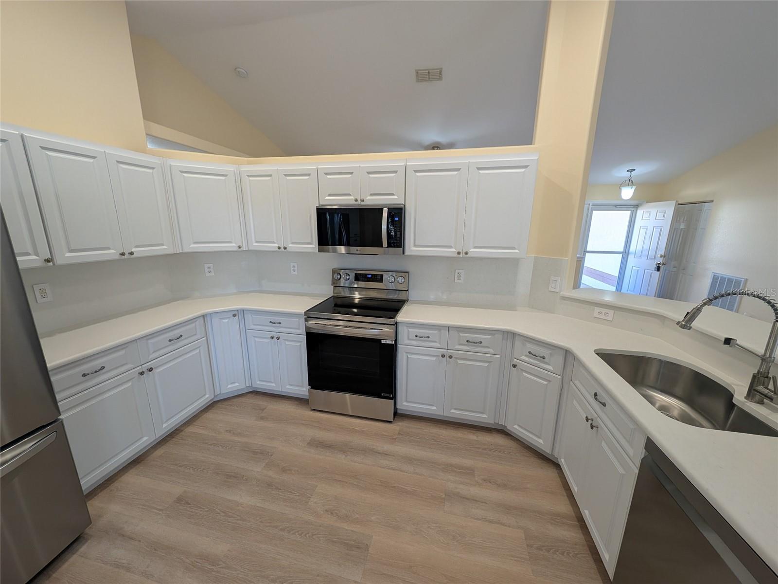 Image 37 of 85 For 9573 53rd Circle