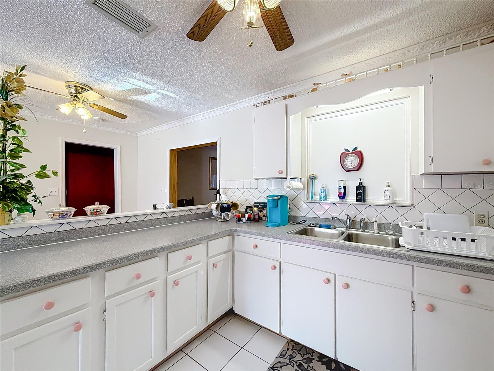 Image 13 of 50 For 50 Spring Loop