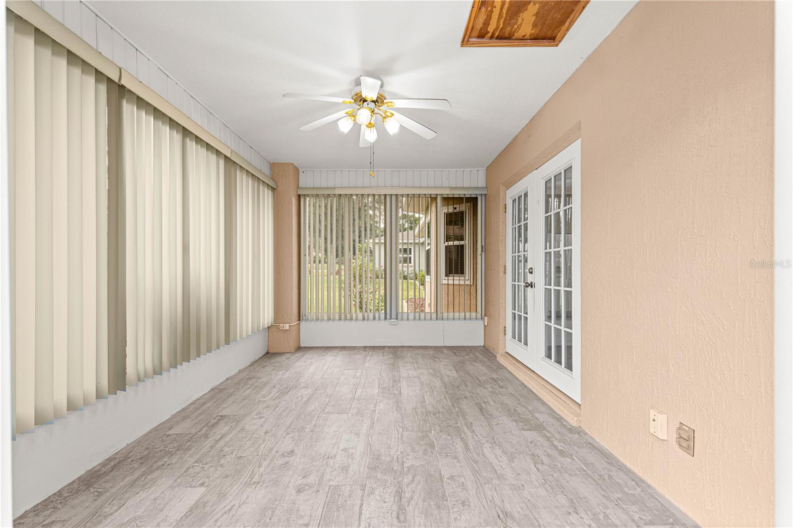 Image 22 of 45 For 9958 59th Circle