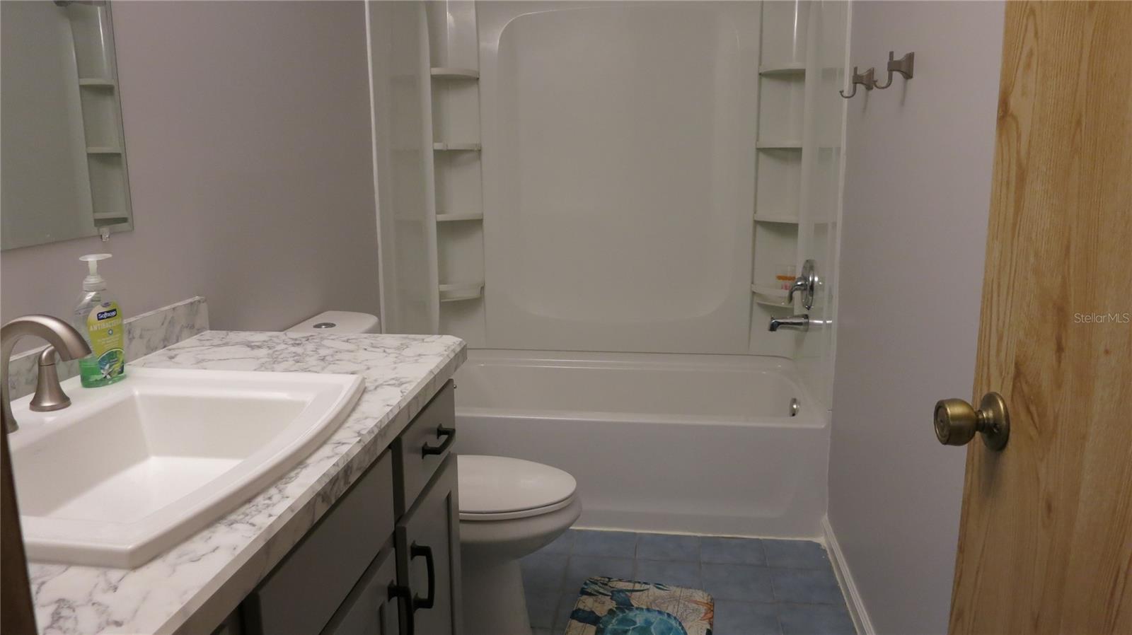 Image 22 of 53 For 3988 Bay Avenue