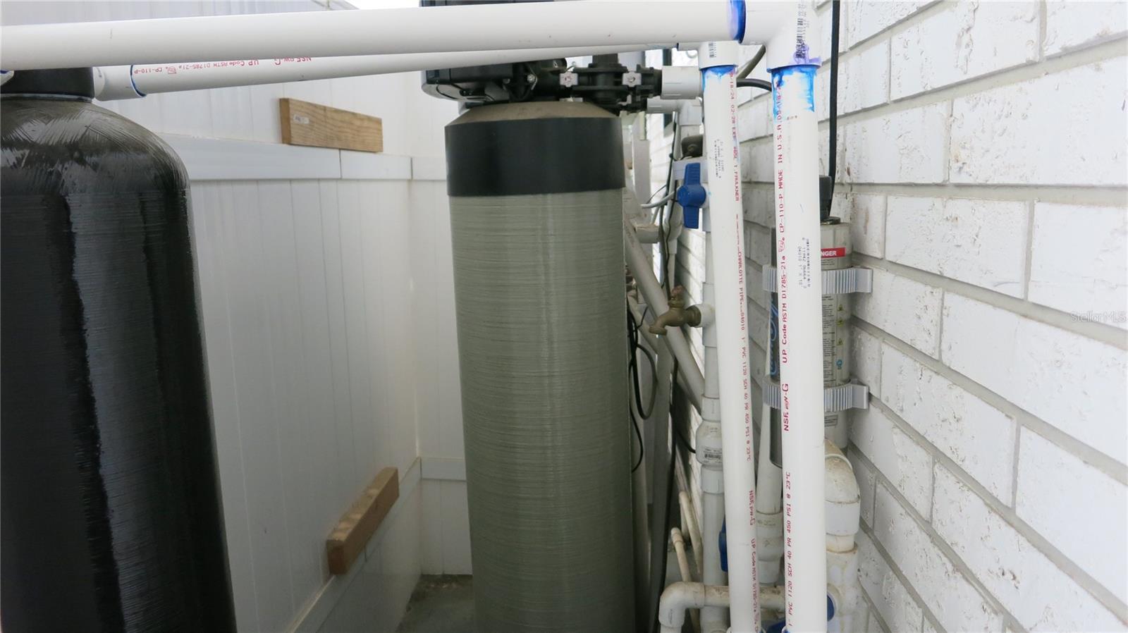 Image 46 of 53 For 3988 Bay Avenue