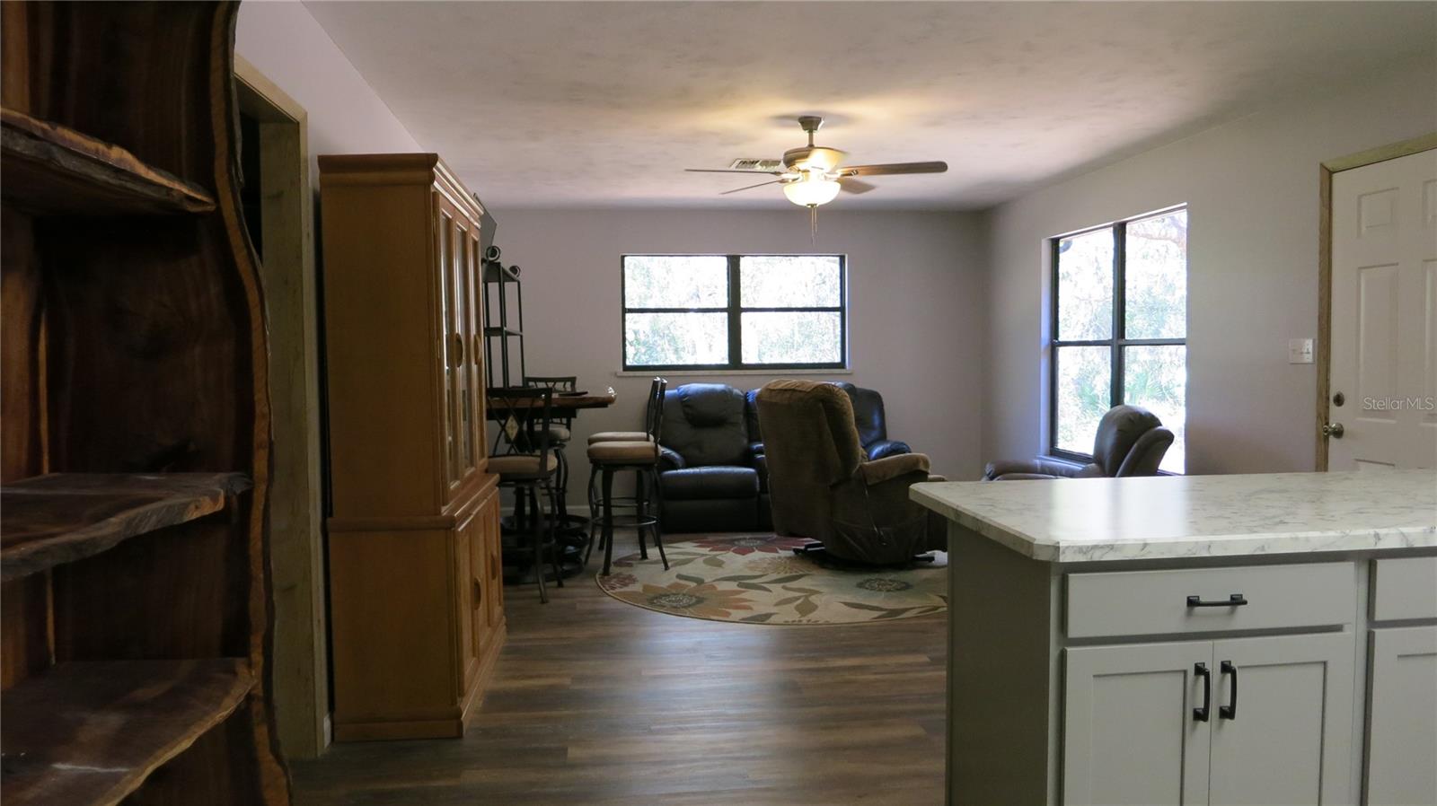 Image 6 of 53 For 3988 Bay Avenue