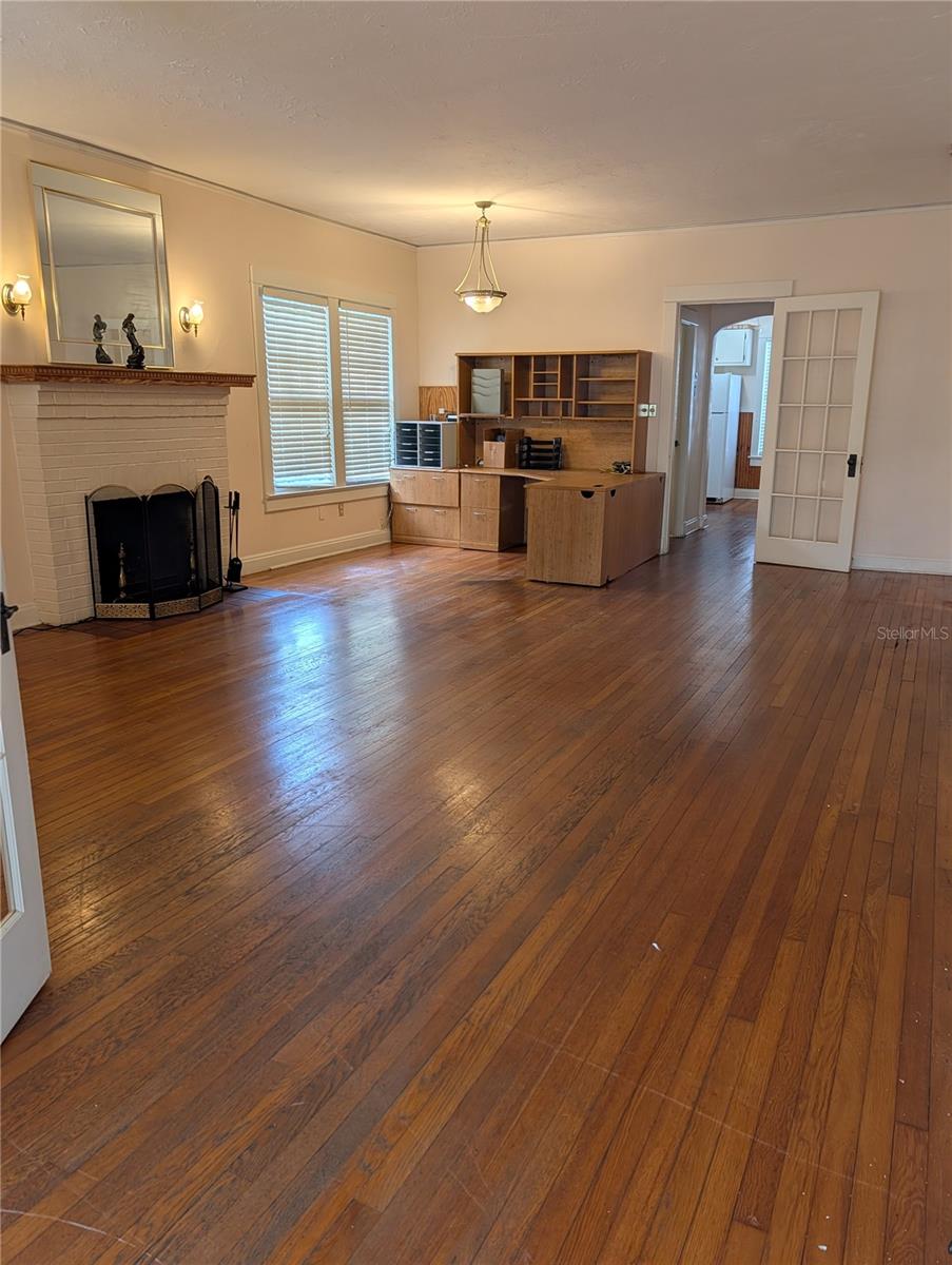 Image 12 of 34 For 1427 Fort King Street