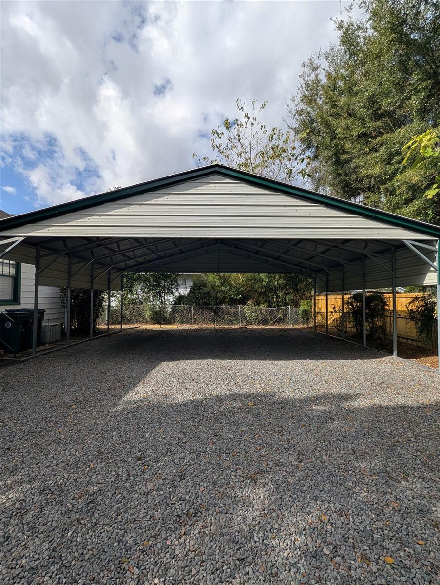 Image 17 of 34 For 1427 Fort King Street