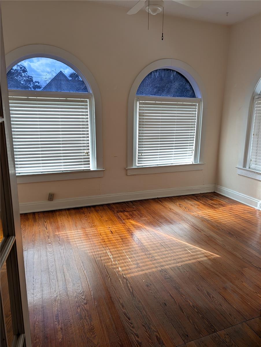 Image 30 of 34 For 1427 Fort King Street