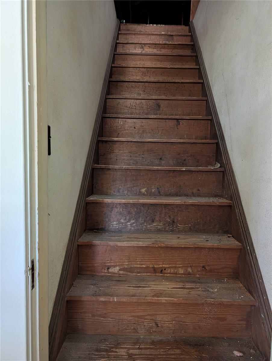 Image 32 of 34 For 1427 Fort King Street