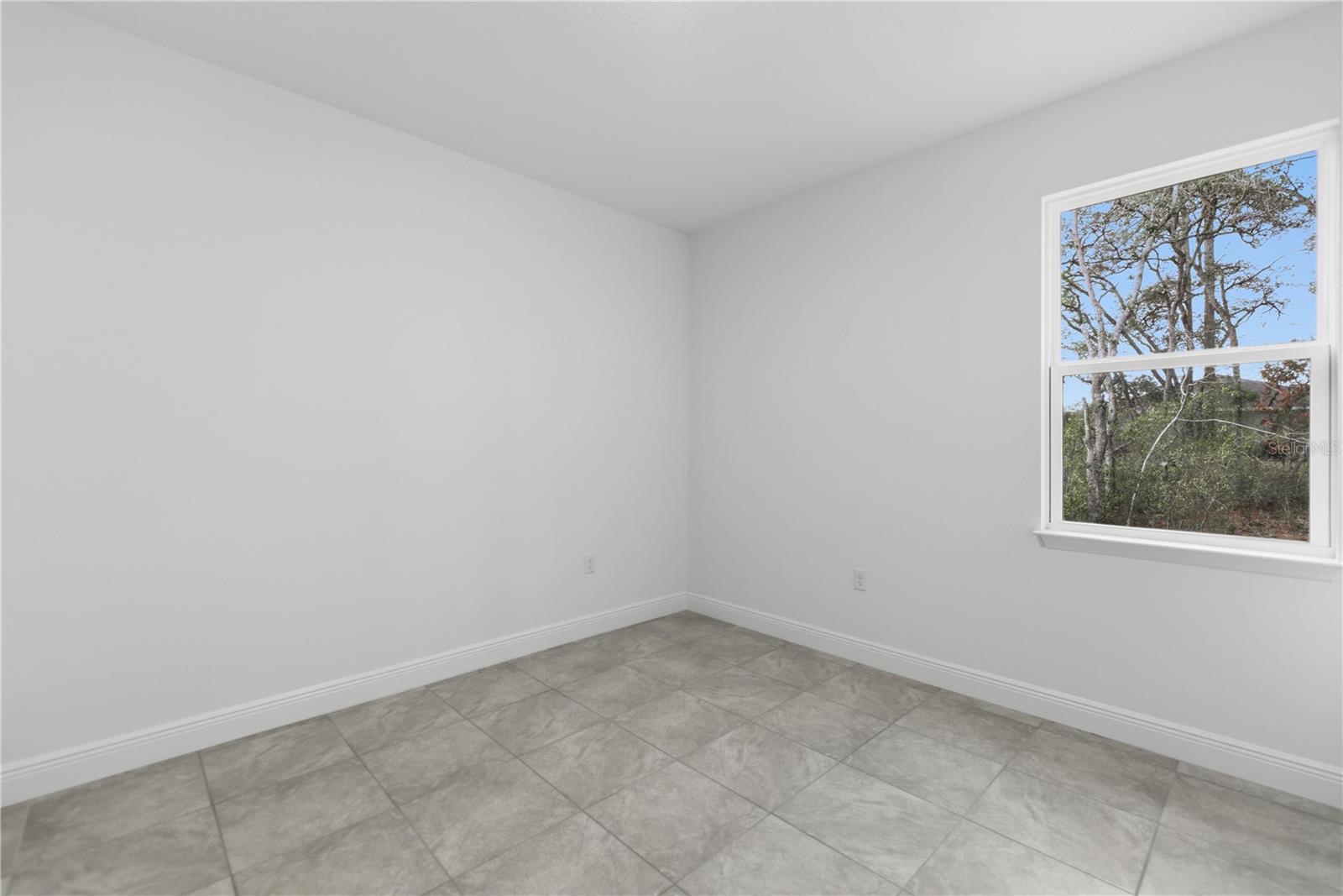 Image 21 of 28 For 15936 35th Court Road