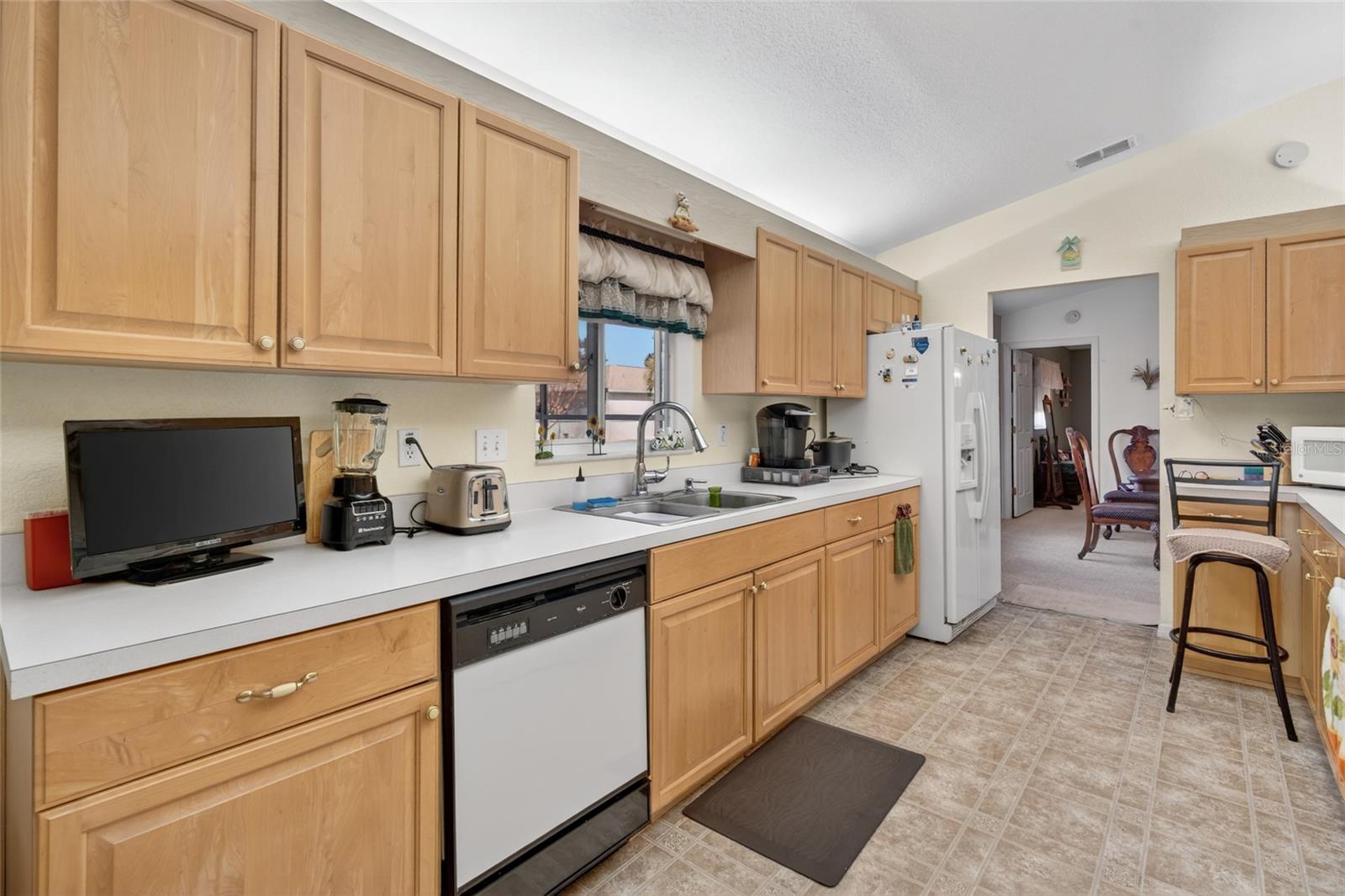 Image 10 of 30 For 11335 138th Lane