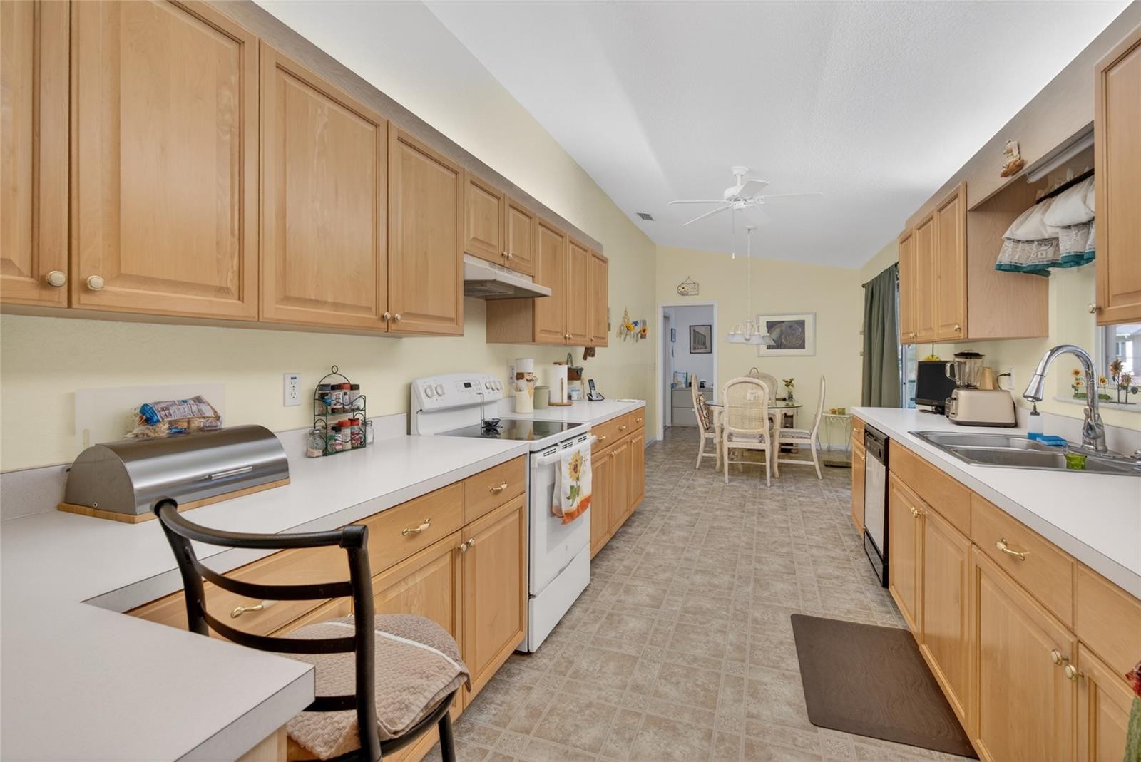 Image 8 of 30 For 11335 138th Lane