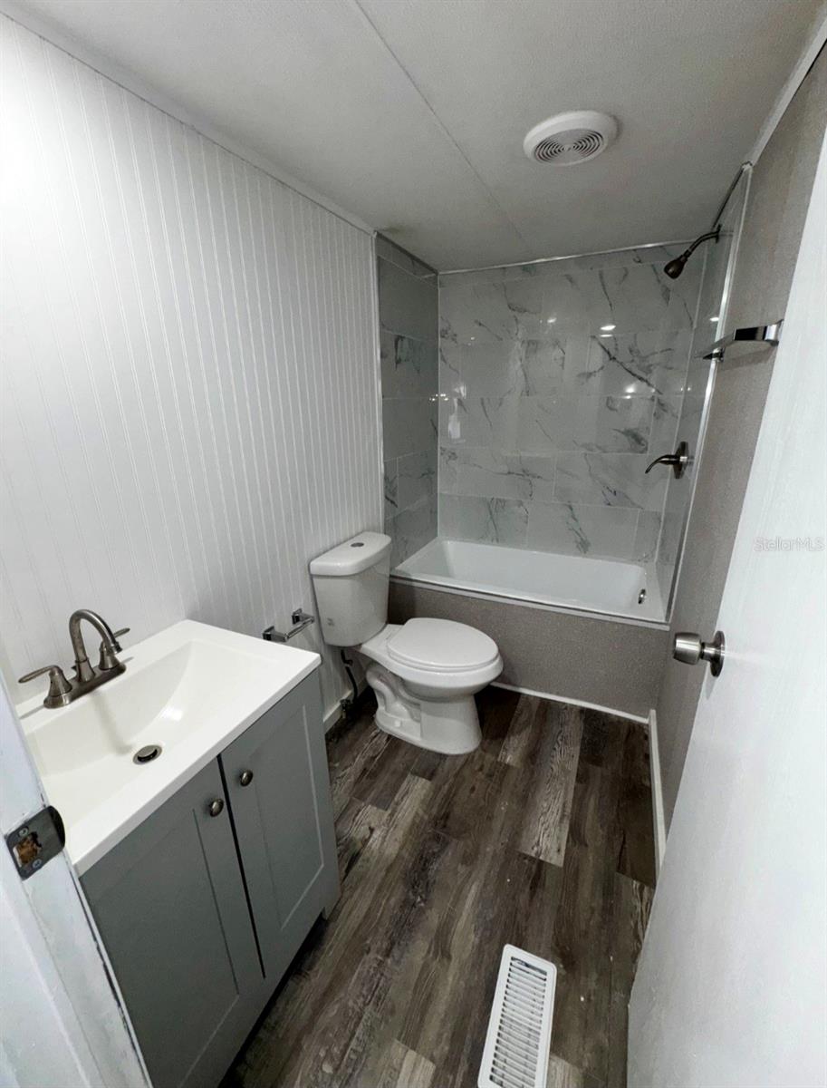 Image 11 of 13 For 3509 92nd Street