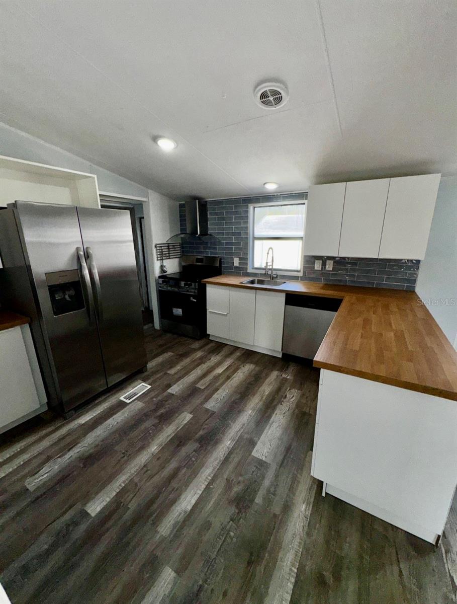 Image 3 of 13 For 3509 92nd Street