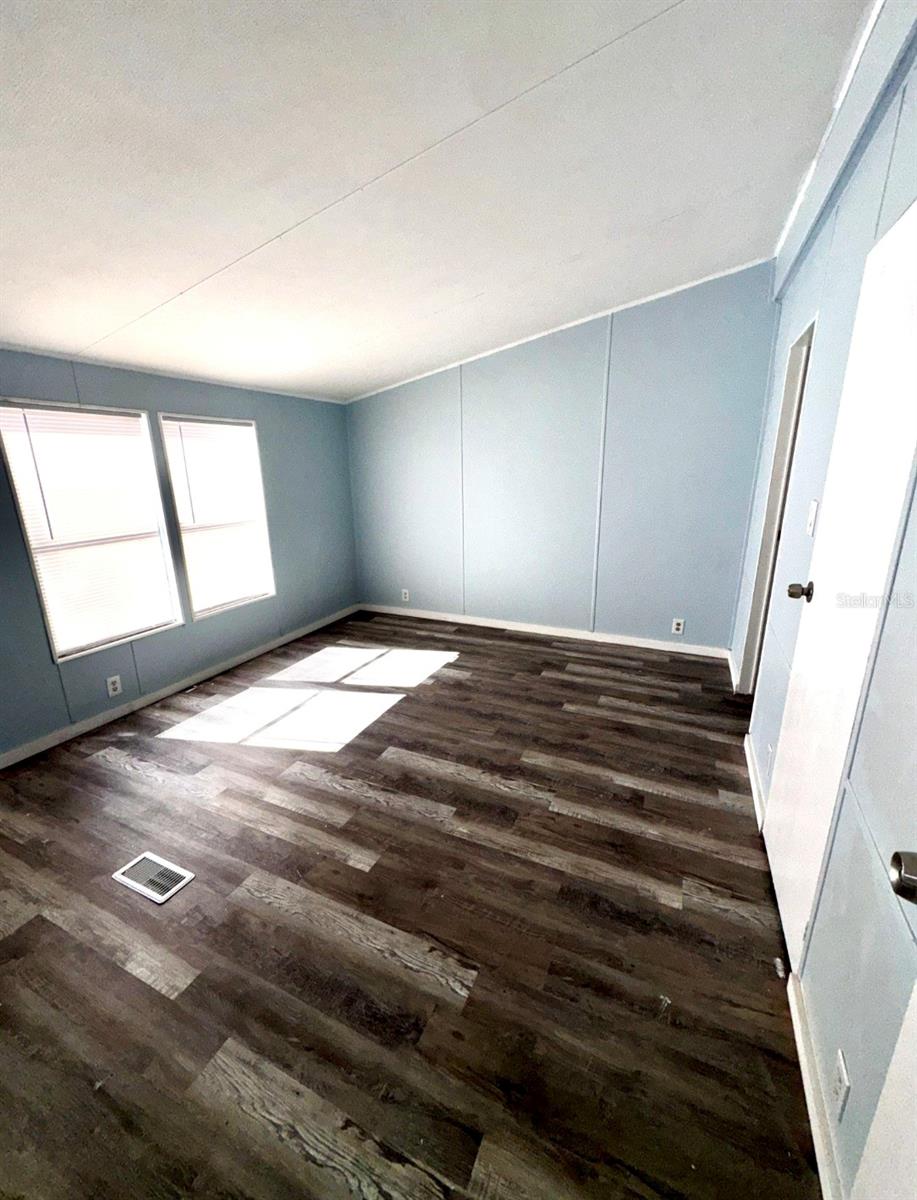 Image 8 of 13 For 3509 92nd Street