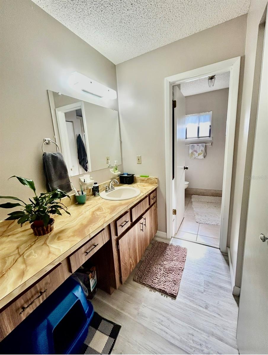 Image 14 of 18 For 10400 98th Avenue