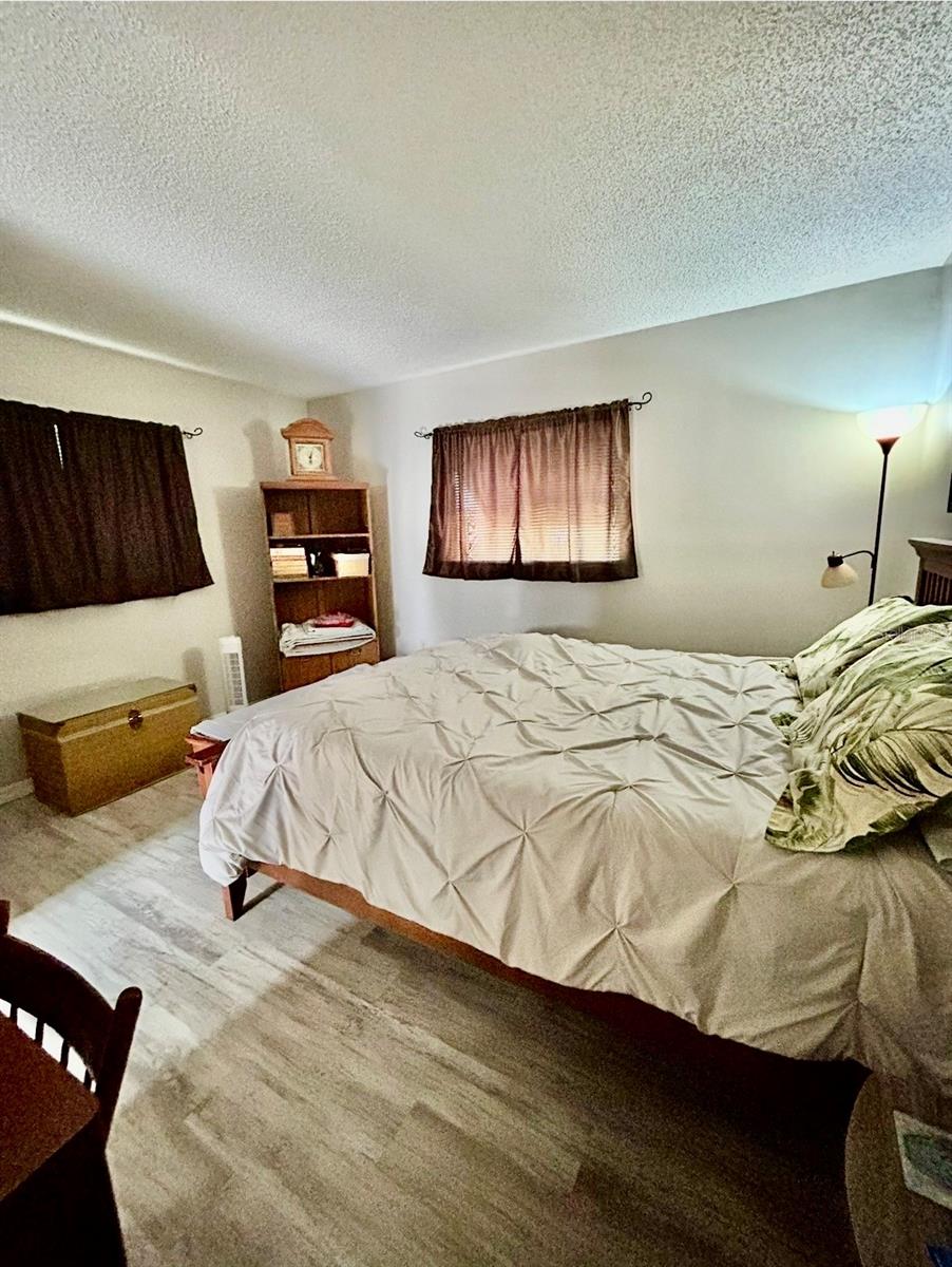 Image 16 of 18 For 10400 98th Avenue