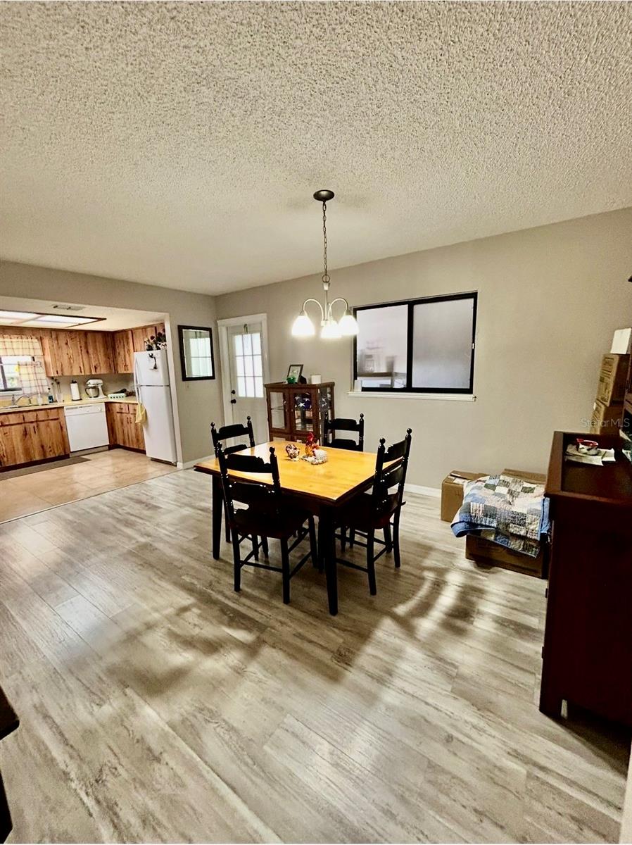 Image 5 of 18 For 10400 98th Avenue