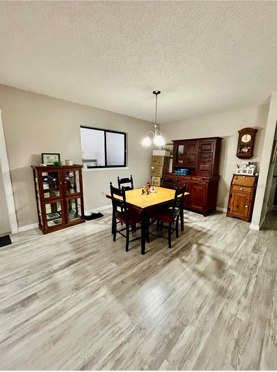 Image 6 of 18 For 10400 98th Avenue