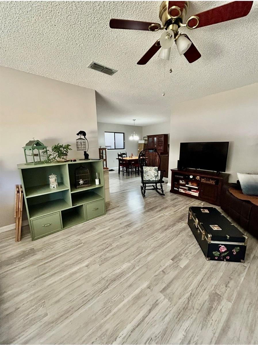 Image 7 of 18 For 10400 98th Avenue