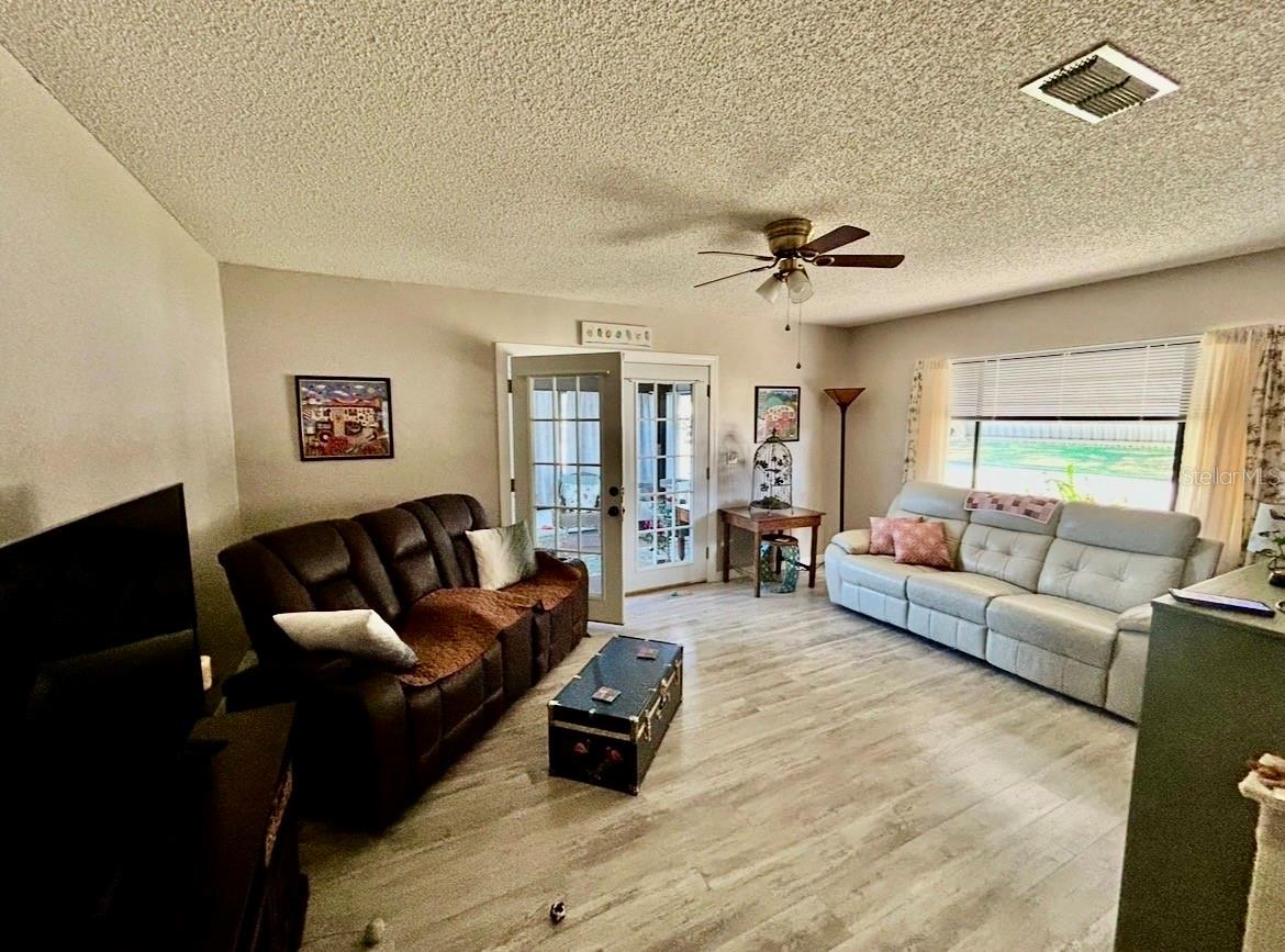 Image 8 of 18 For 10400 98th Avenue