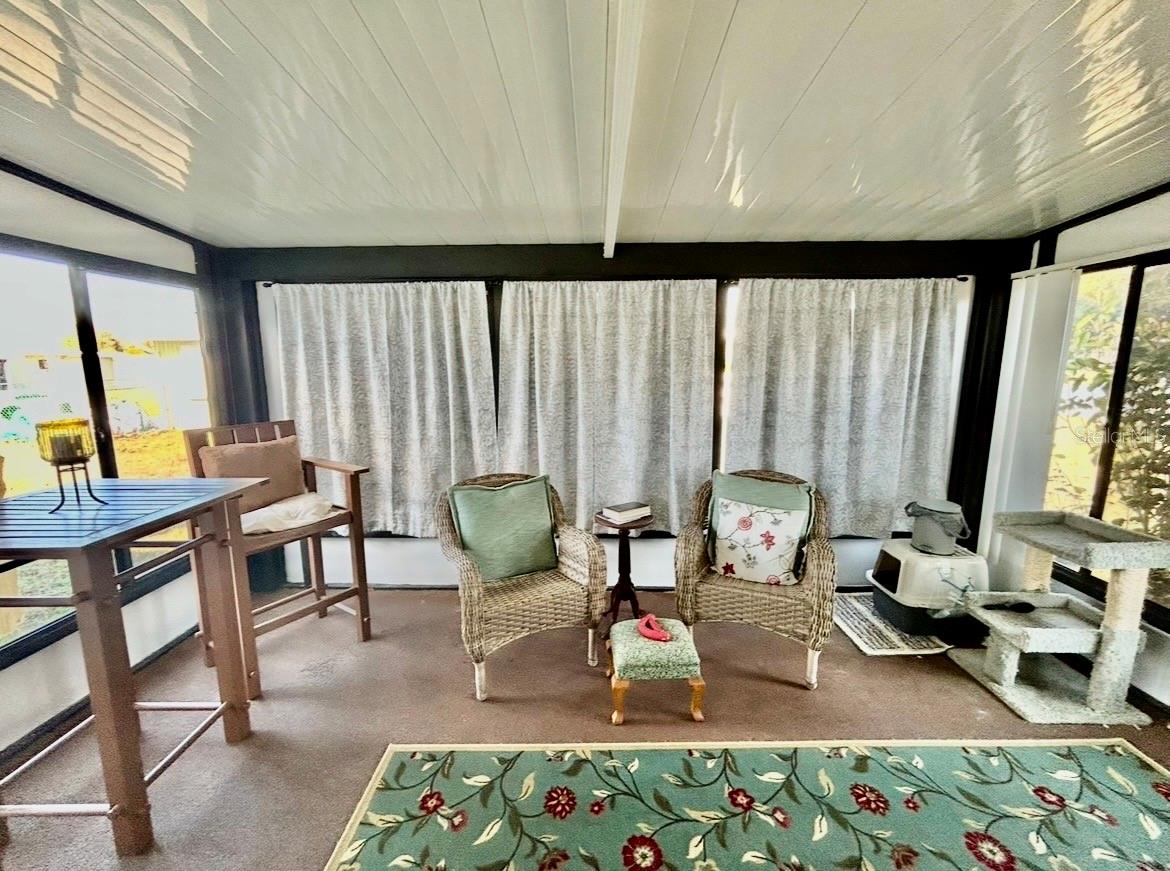 Image 9 of 18 For 10400 98th Avenue