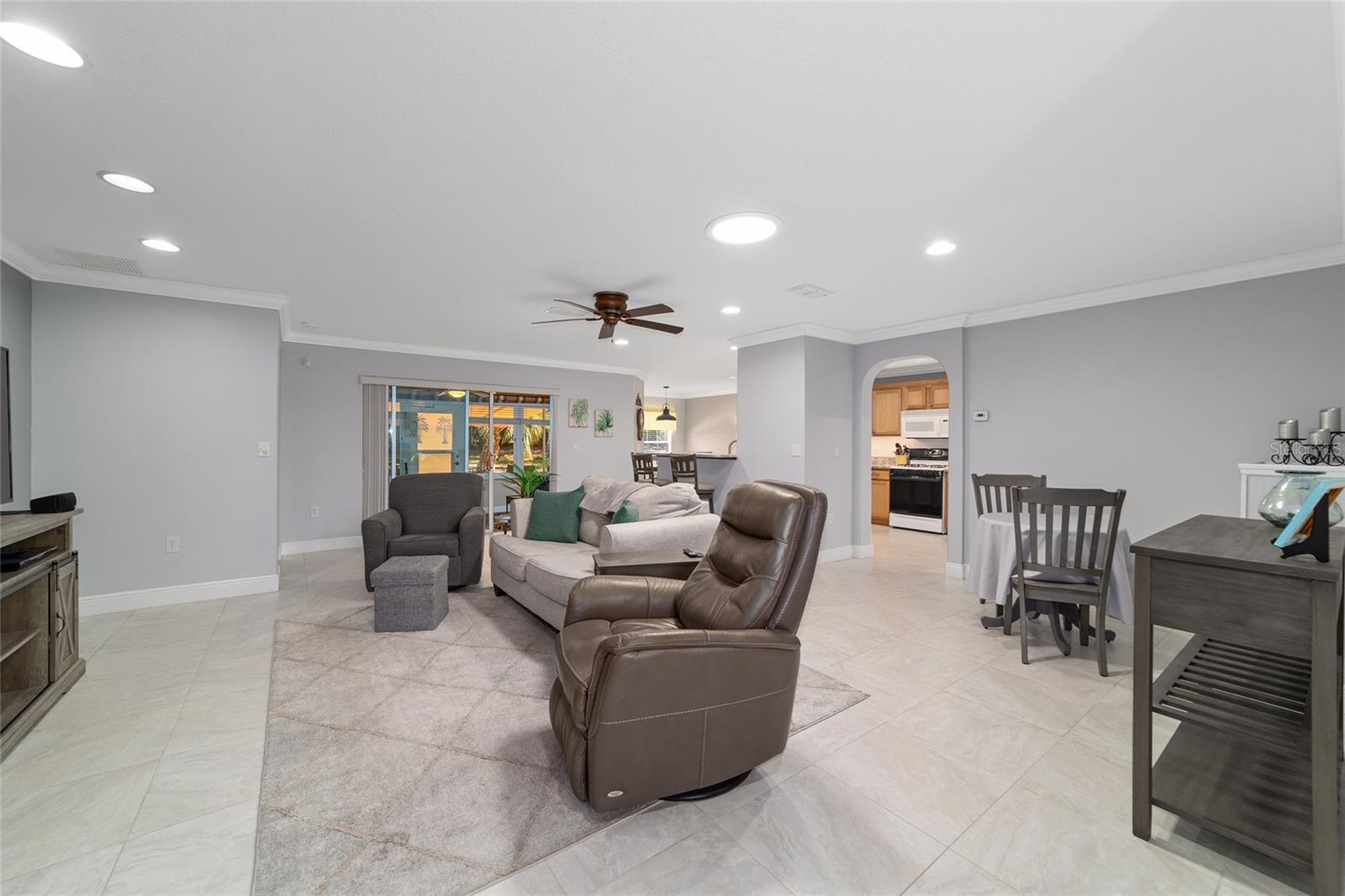 Image 10 of 58 For 8125 81st Loop