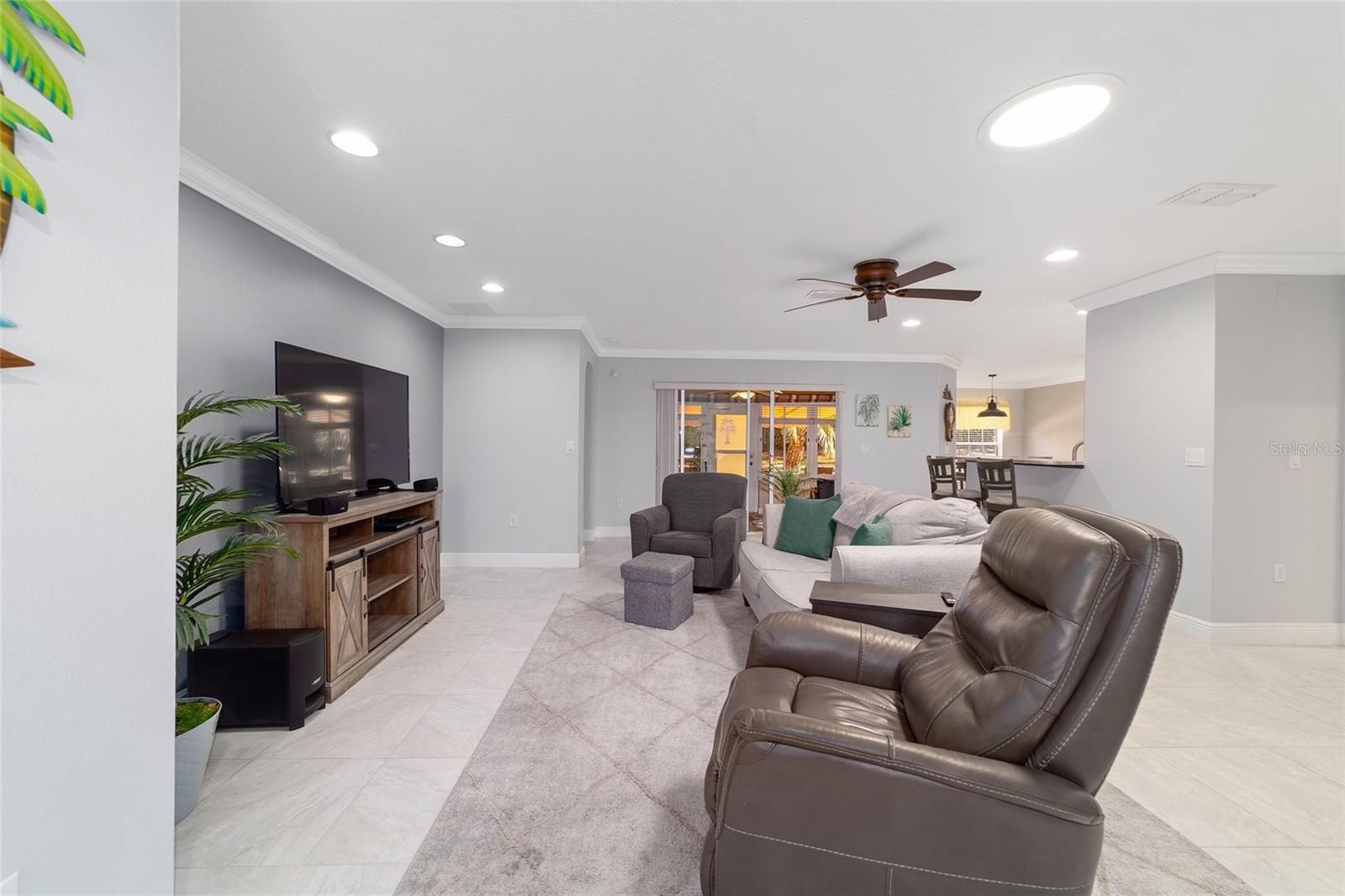 Image 9 of 58 For 8125 81st Loop