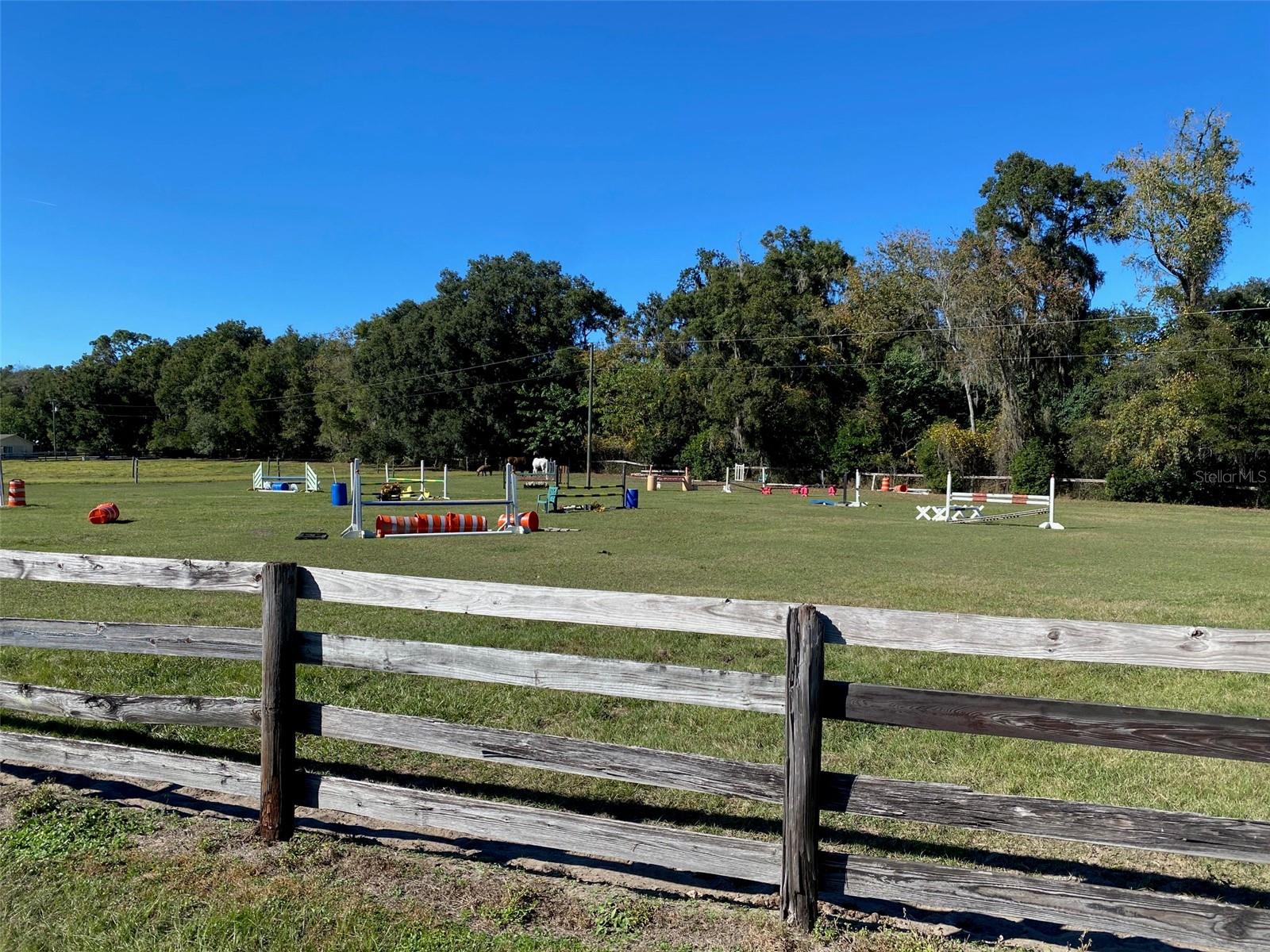 Listing photo id 8 for 12020 Us Highway 441