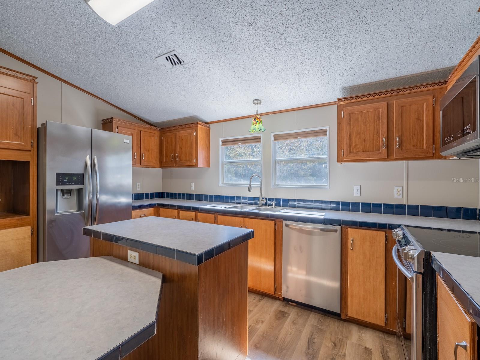 Image 16 of 48 For 15991 236th Lane