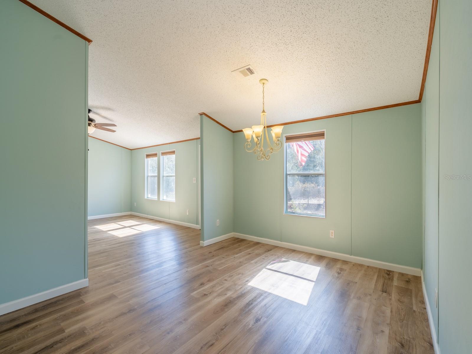 Image 26 of 48 For 15991 236th Lane