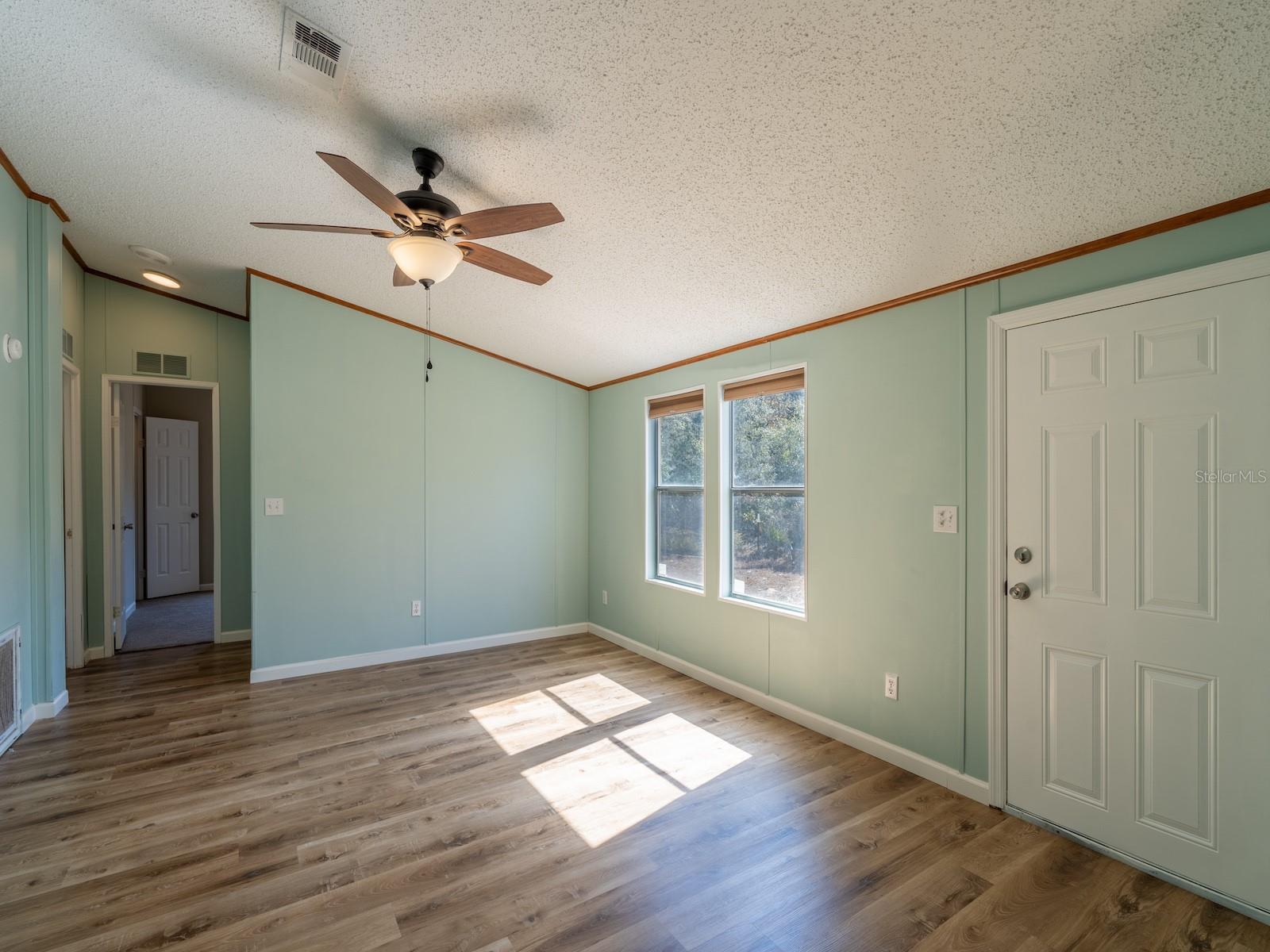 Image 28 of 48 For 15991 236th Lane