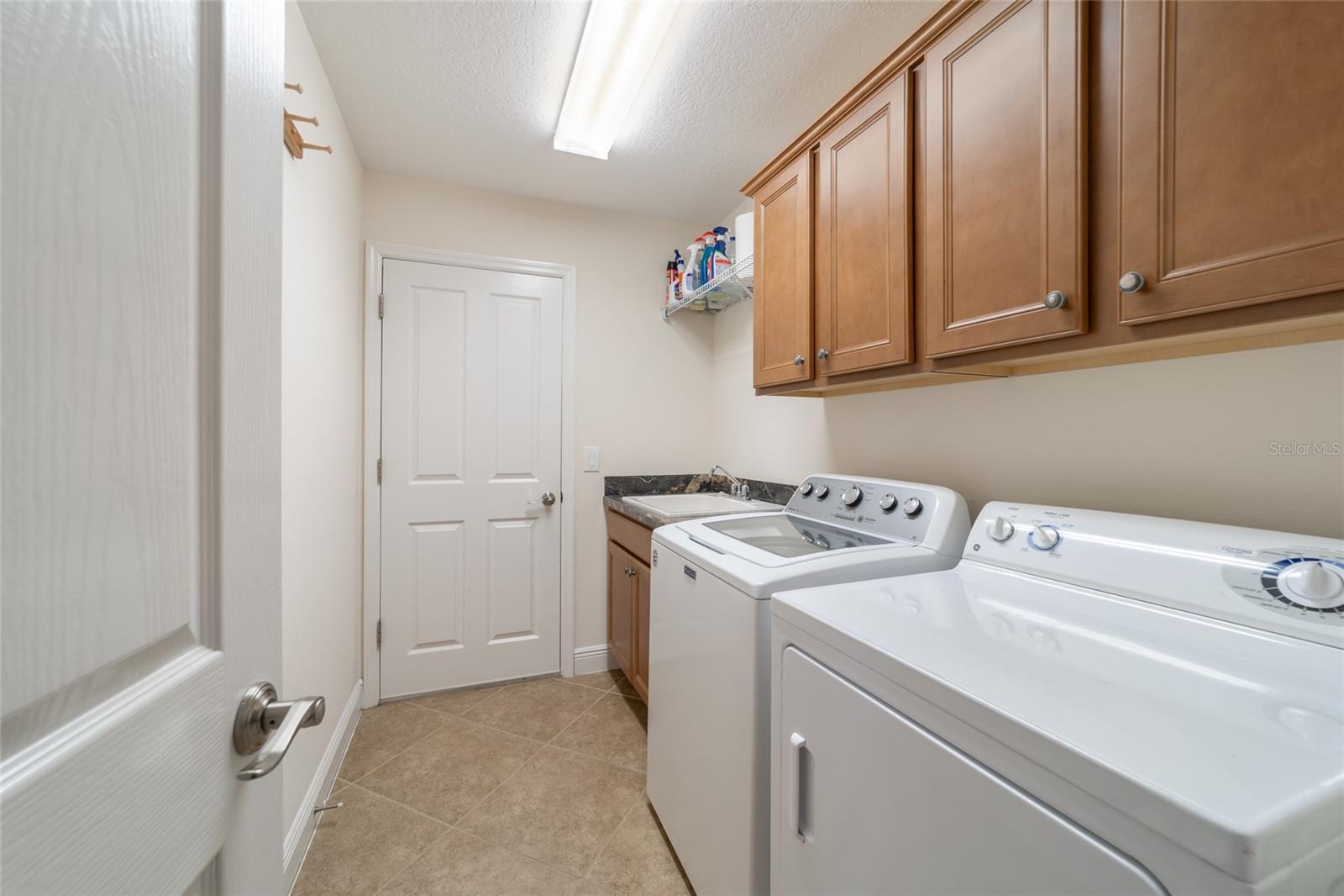 Image 28 of 39 For 2505 Heath Springs Drive