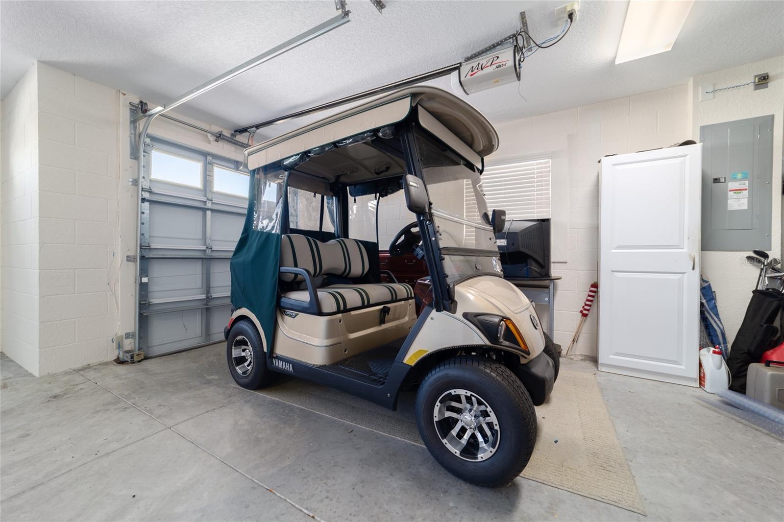 Image 30 of 39 For 2505 Heath Springs Drive