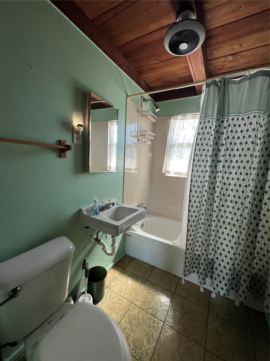 Image 17 of 52 For 2650 Coco Plum Drive