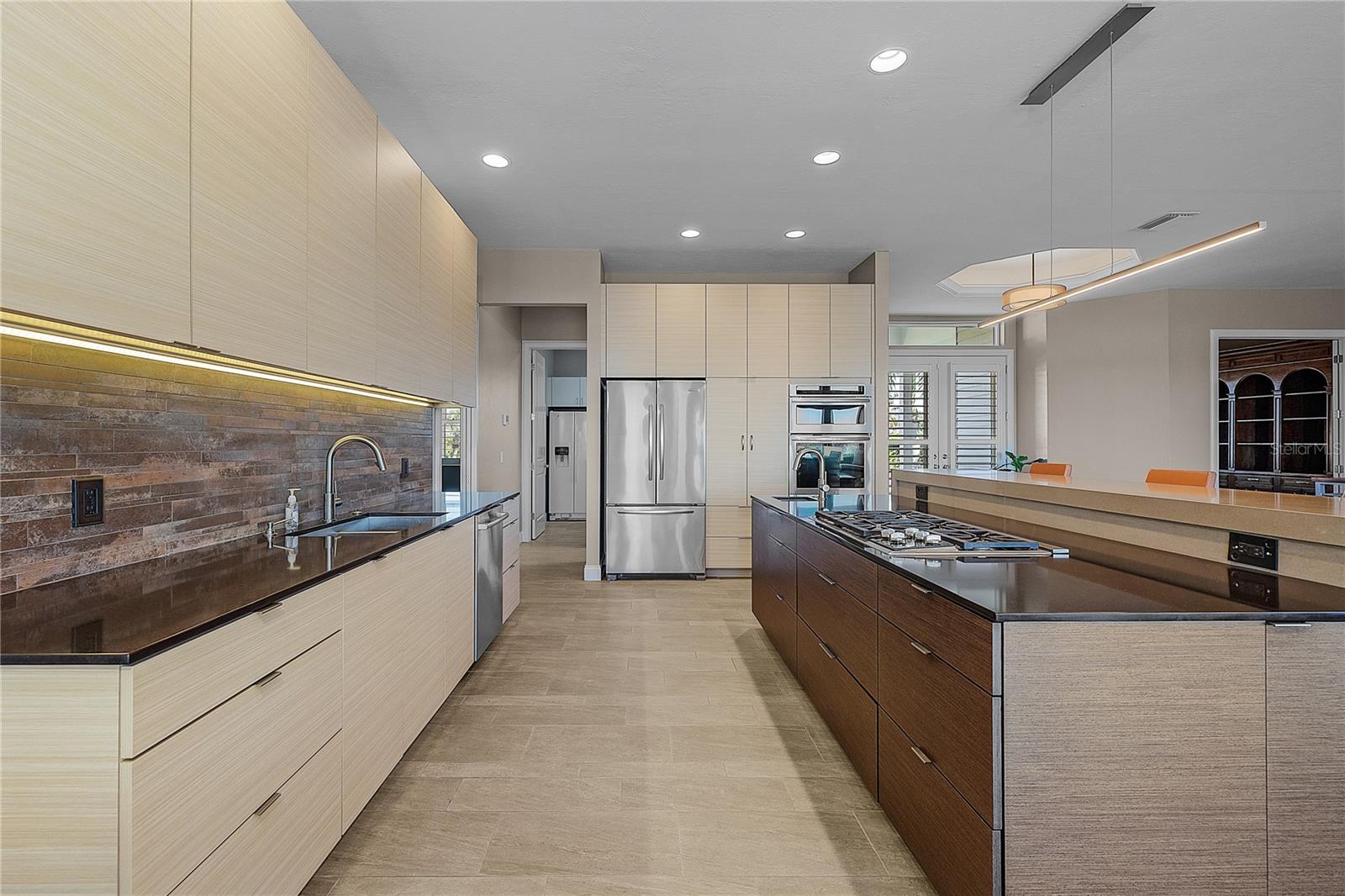 Image 19 of 91 For 24057 Treasure Island Boulevard