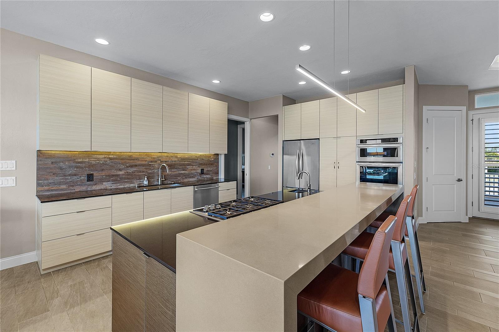 Image 20 of 91 For 24057 Treasure Island Boulevard