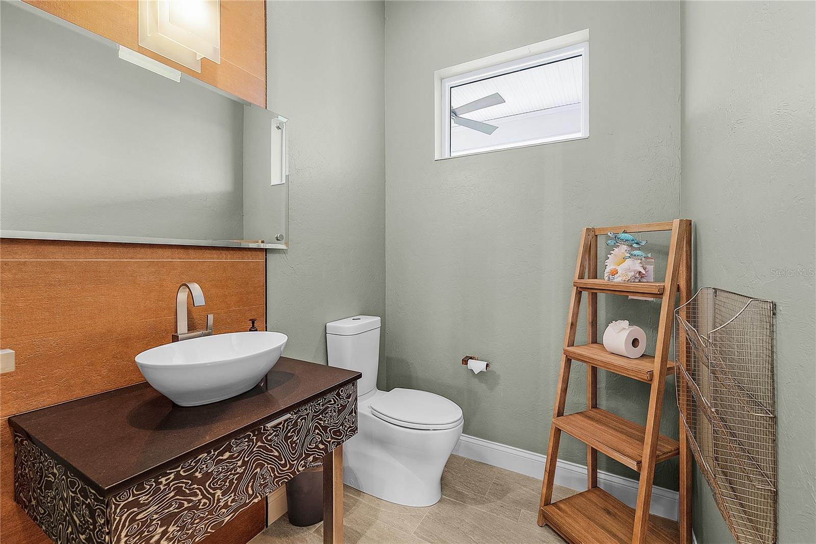 Image 26 of 91 For 24057 Treasure Island Boulevard