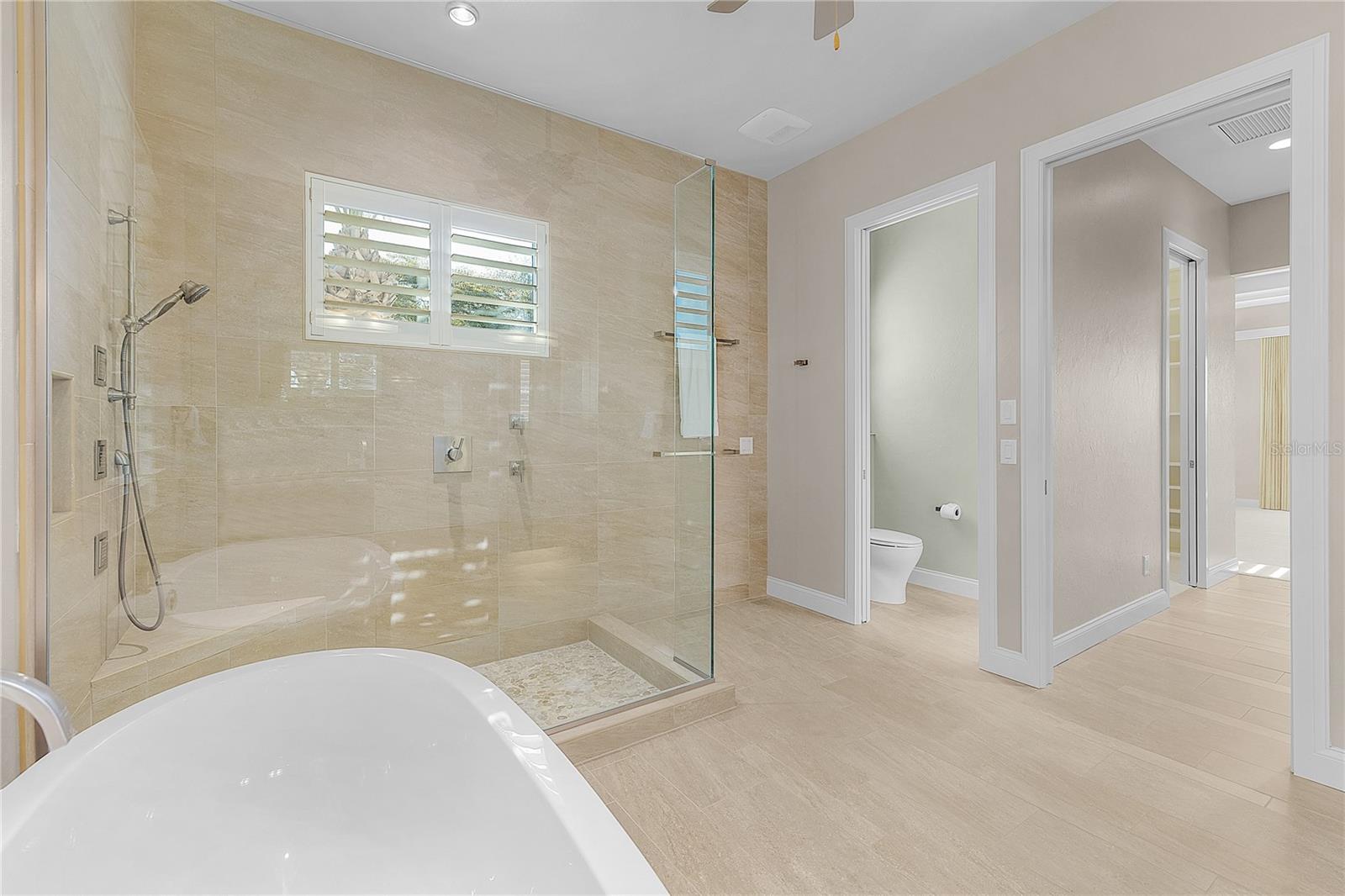 Image 34 of 91 For 24057 Treasure Island Boulevard