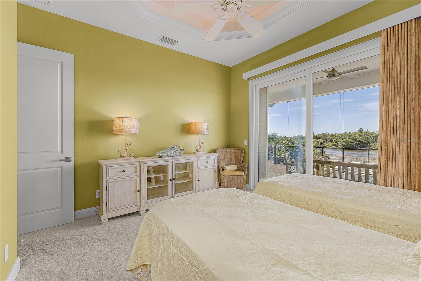 Image 46 of 91 For 24057 Treasure Island Boulevard