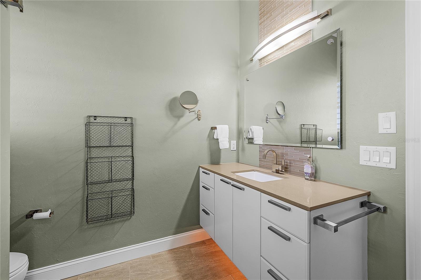 Image 51 of 91 For 24057 Treasure Island Boulevard