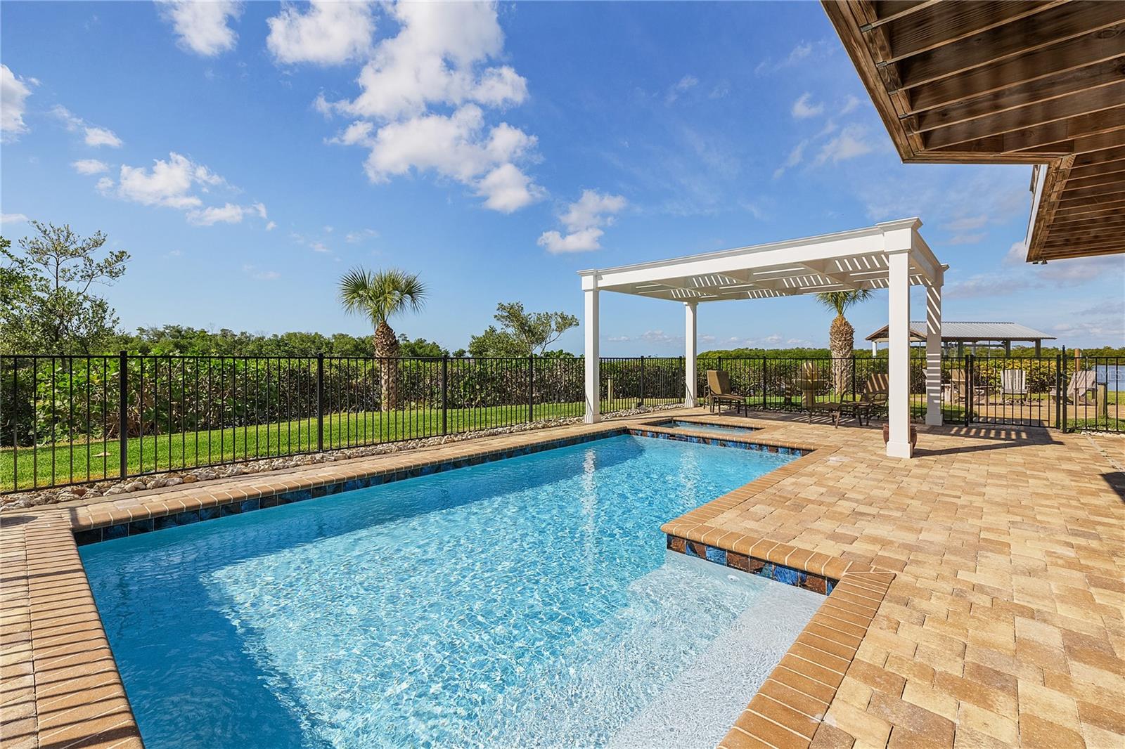 Image 63 of 91 For 24057 Treasure Island Boulevard