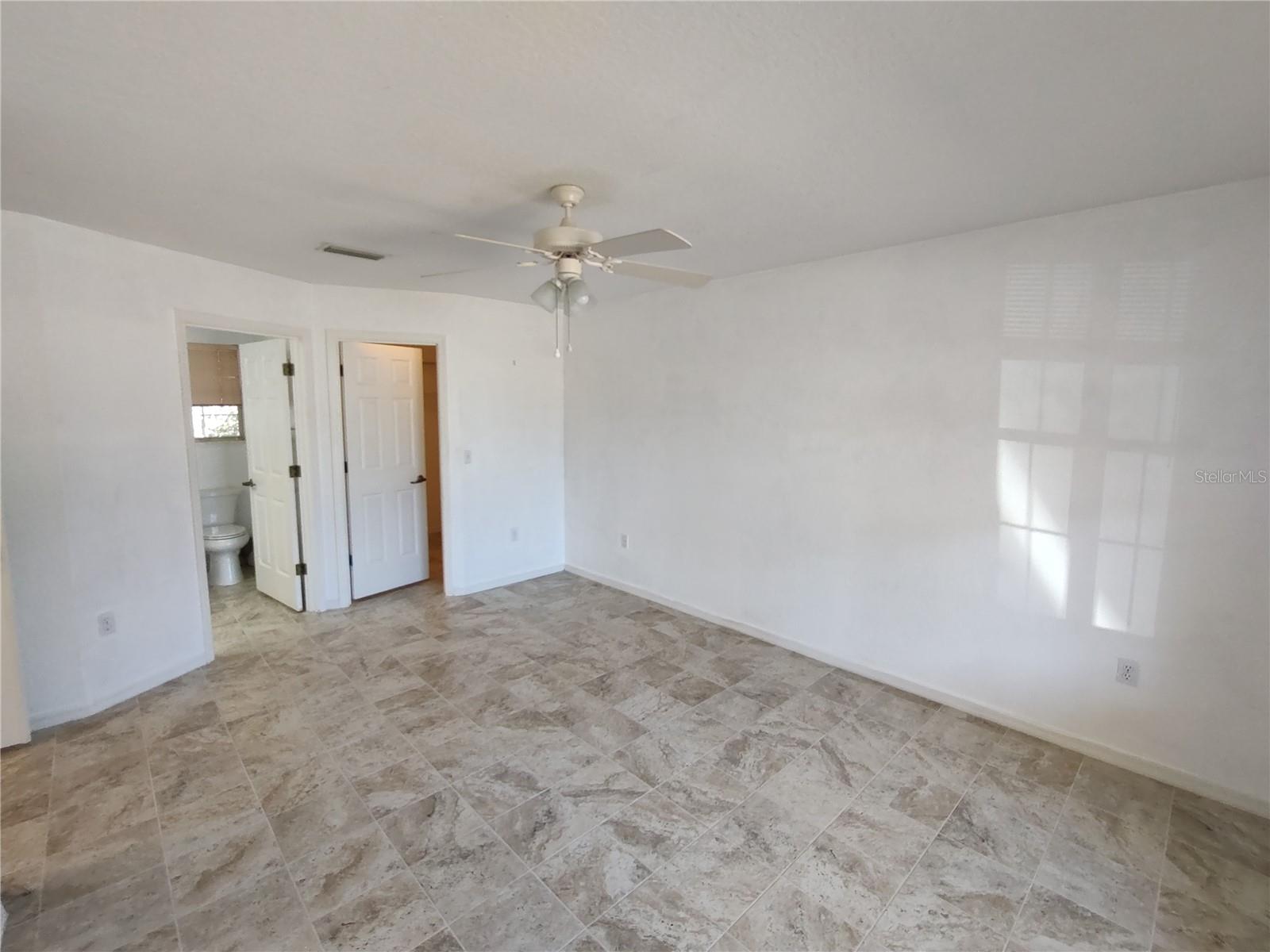 Image 21 of 41 For 8340 108th Loop