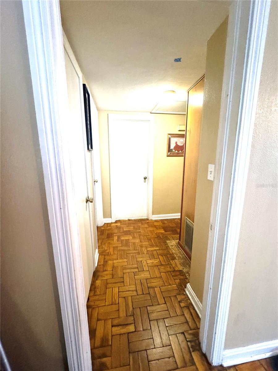 Image 11 of 16 For 909 14th Avenue