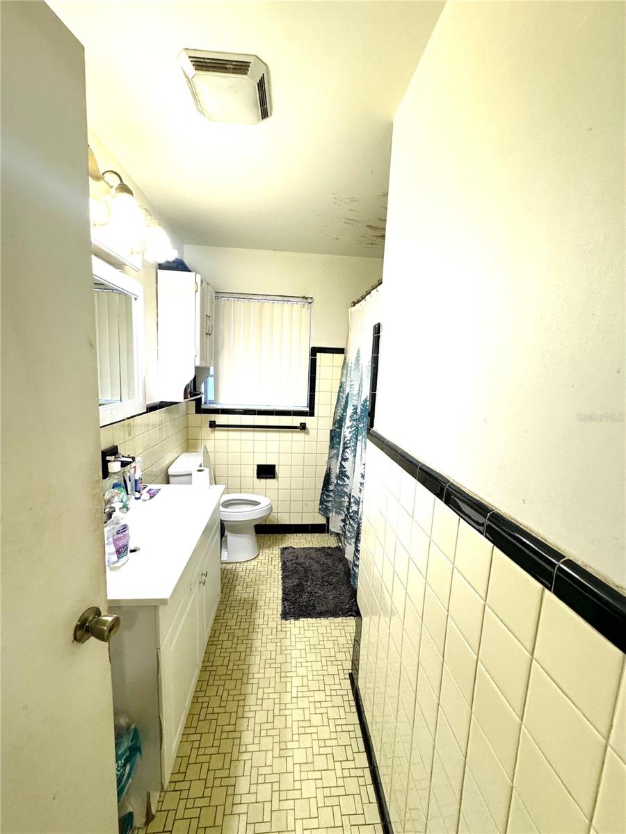 Image 12 of 16 For 909 14th Avenue