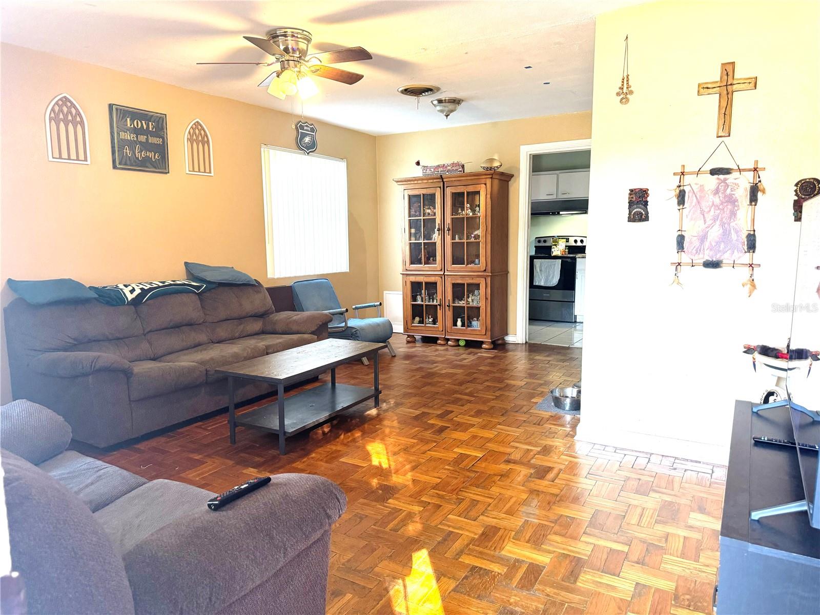 Image 4 of 16 For 909 14th Avenue