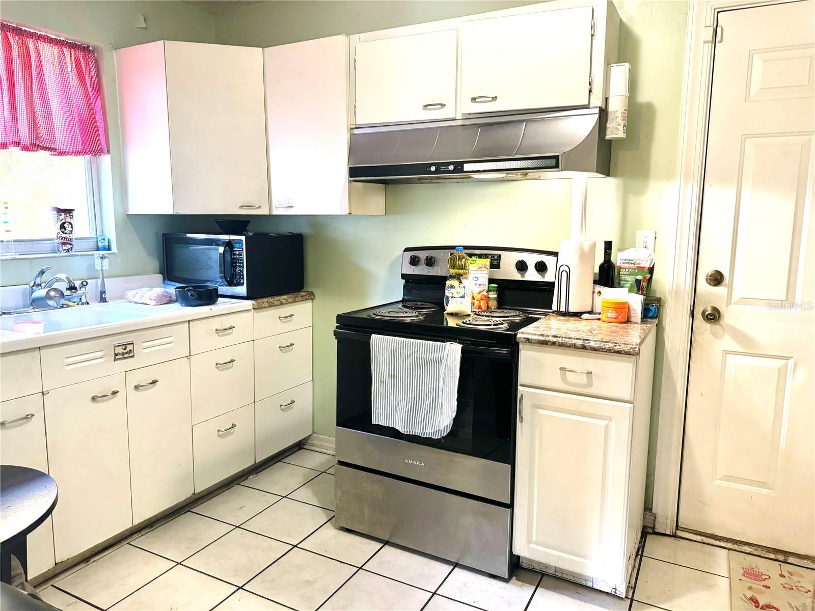 Image 9 of 16 For 909 14th Avenue