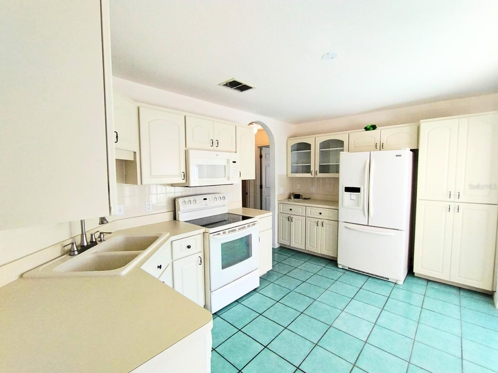 Image 10 of 27 For 6172 101 Place