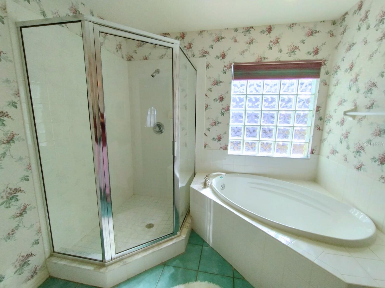 Image 16 of 27 For 6172 101 Place